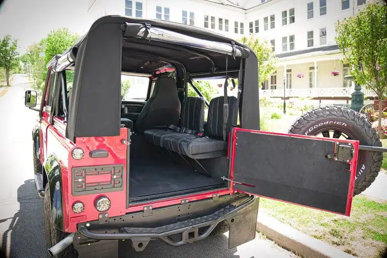 Land Rover Defender D90 Soft Top Detail