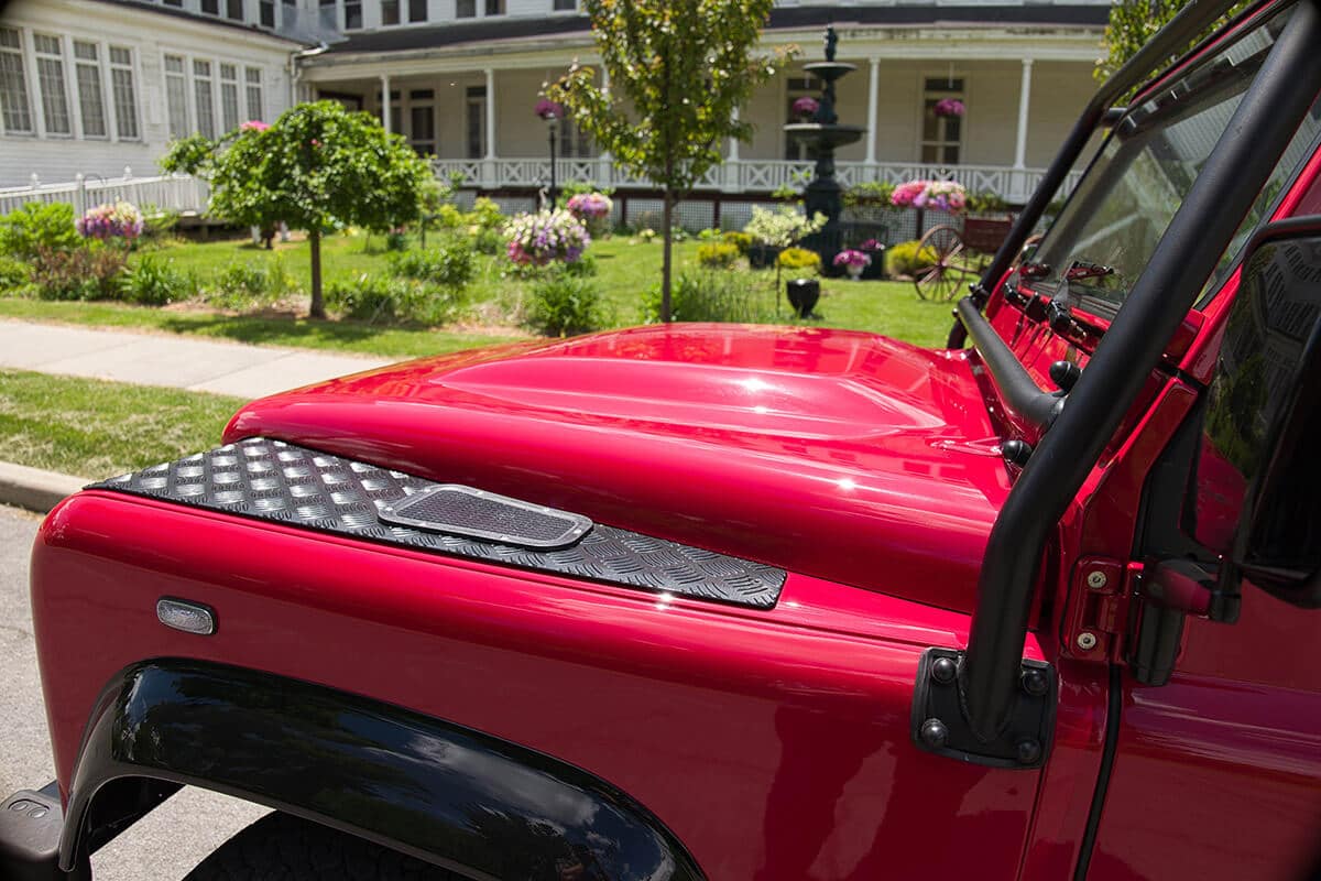 Land Rover Defender D90 Soft Top Detail