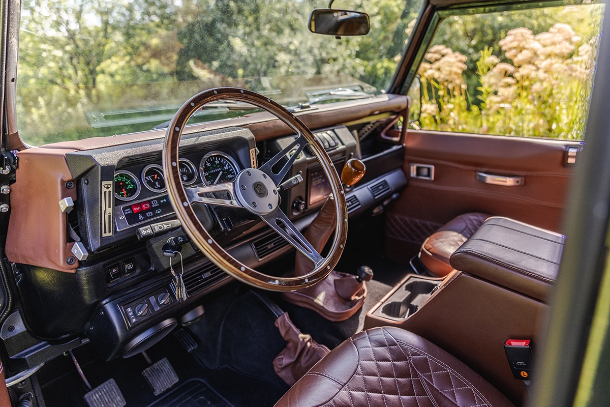 Elizabeth the Land Rover Defender D110