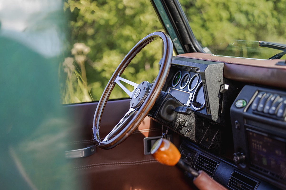 Elizabeth the Land Rover Defender D110