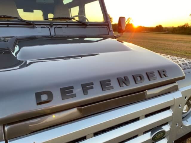 Land Rover Defender D110 Detail