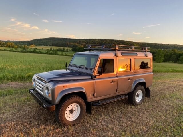 Land Rover Defender D110