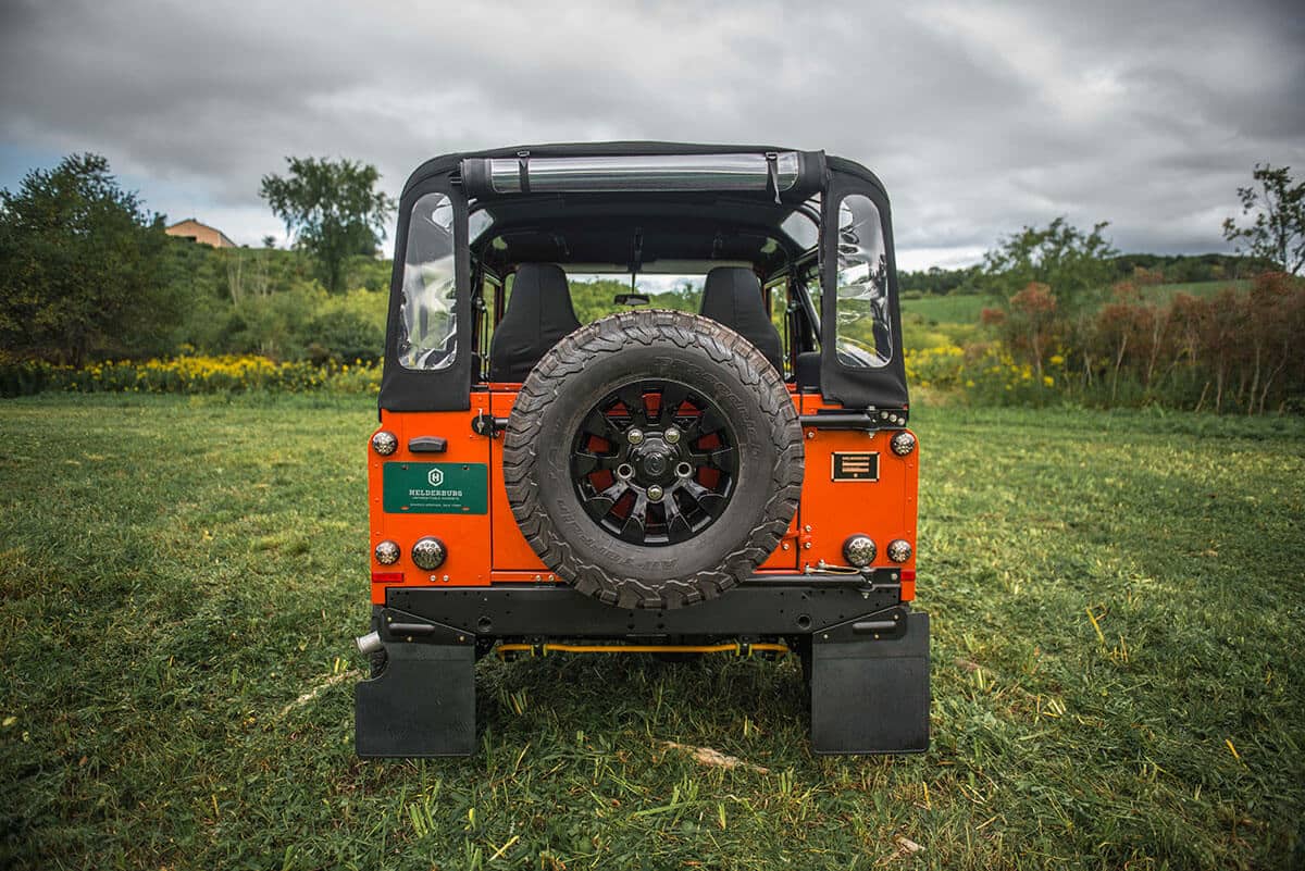 Land Rover Defender D90 Soft Top: Exterior Rear View