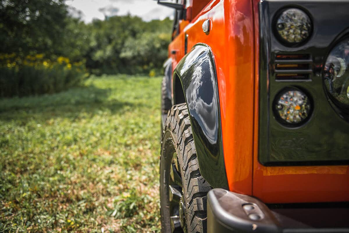 Land Rover Defender D90 Soft Top: Exterior Detail Partial