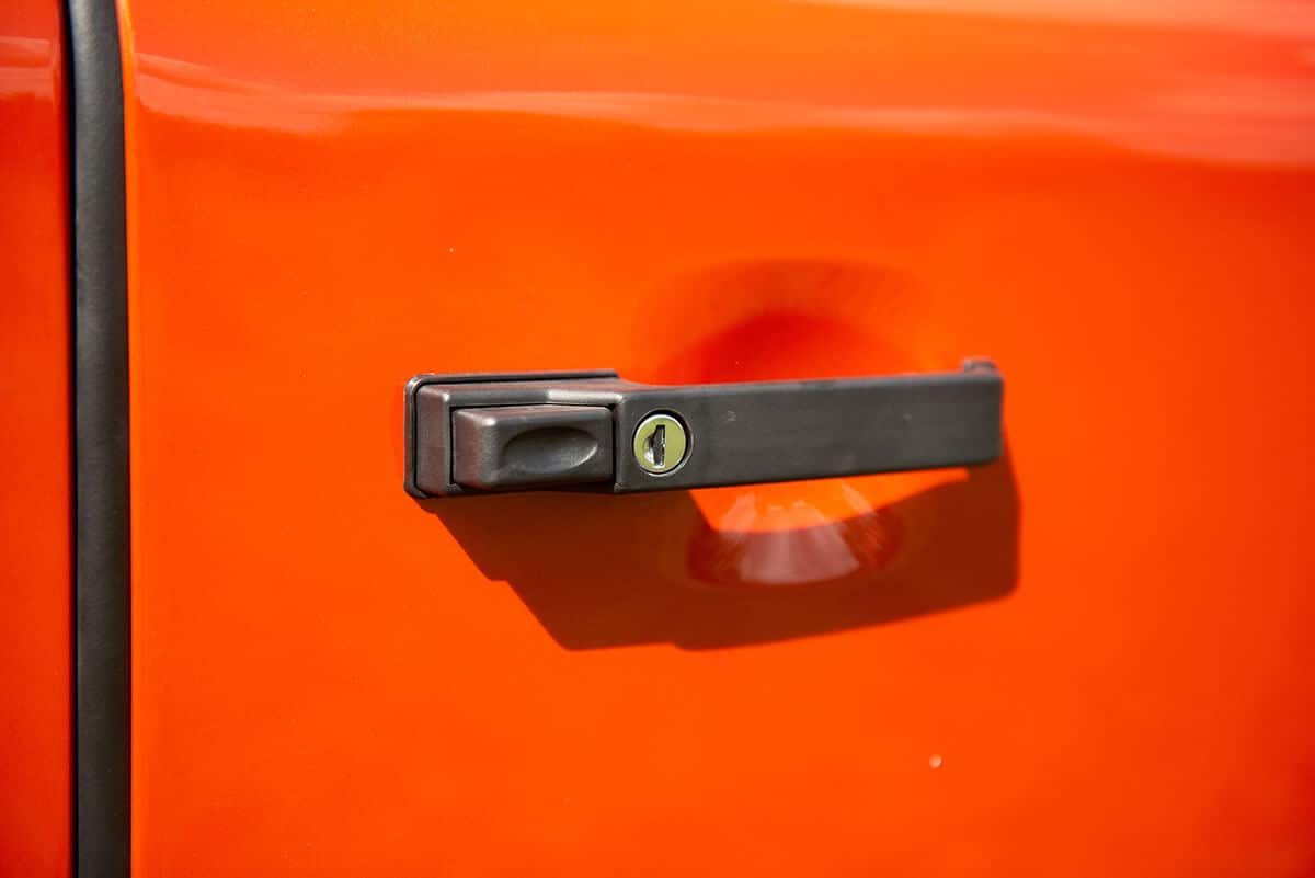 Land Rover Defender D90 Soft Top: Exterior Detail Door Handle