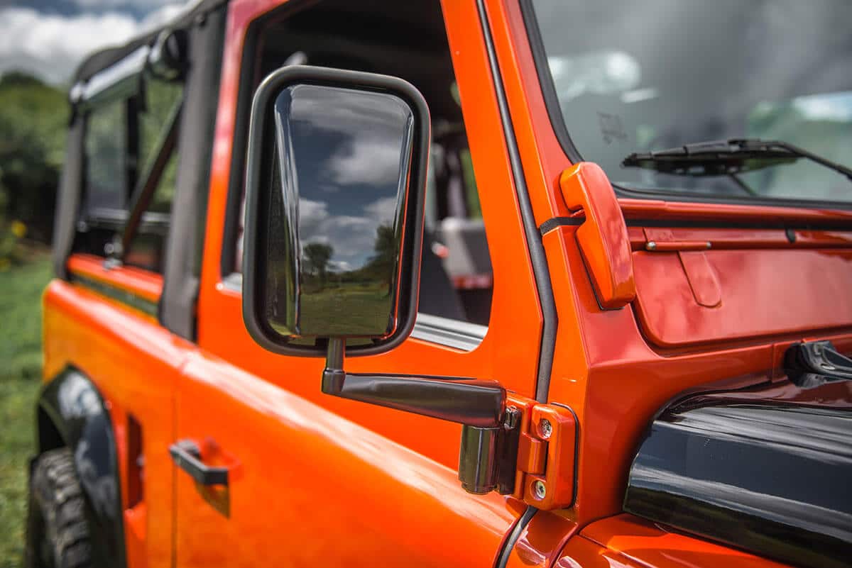 Land Rover Defender D90 Soft Top: Exterior Detail Mirror