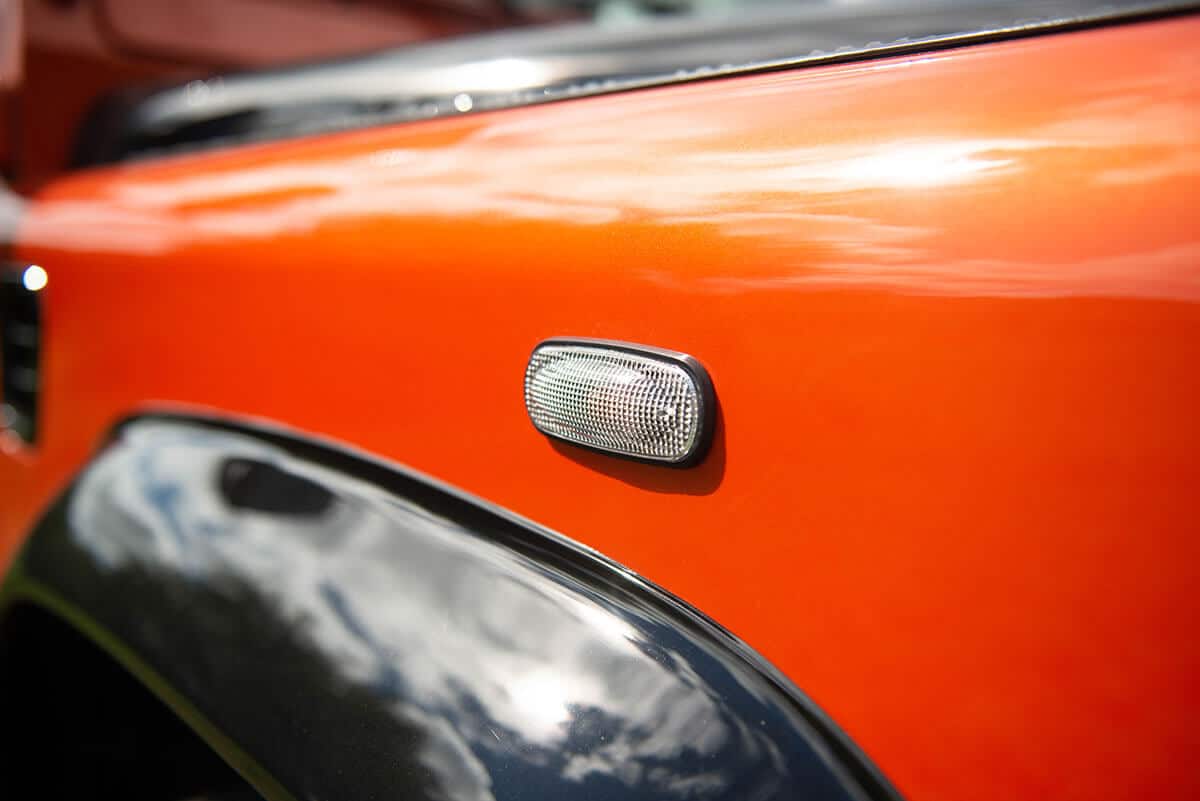 Land Rover Defender D90 Soft Top: Exterior Detail Marker Light