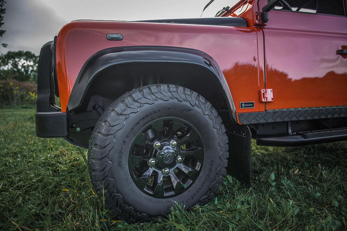 Land Rover Defender D90 Soft Top: Exterior Detail Wheel and Tire