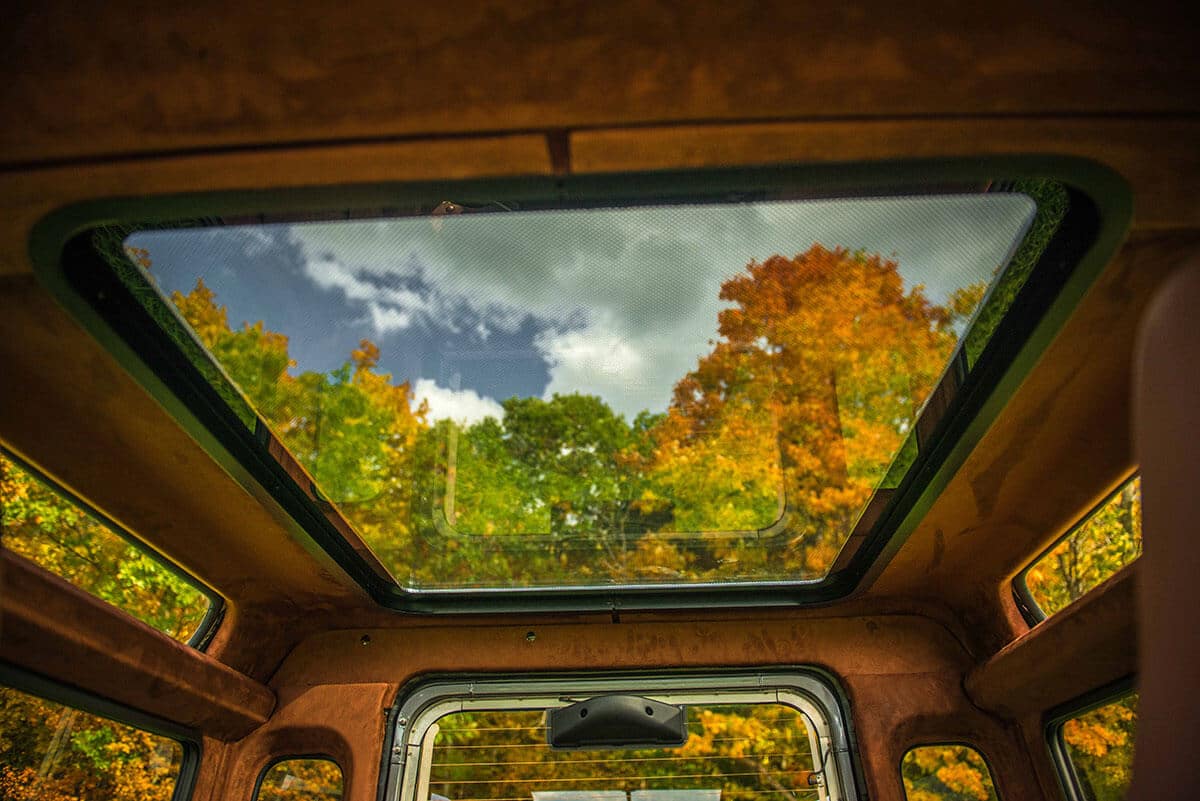 Land Rover Defender D90: Interior Panoramic Roof System