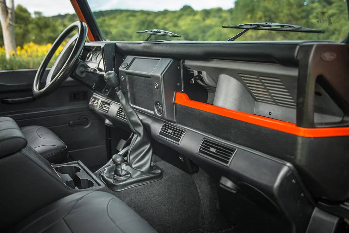 Land Rover Defender D90 Soft Top: Interior Front Cabin