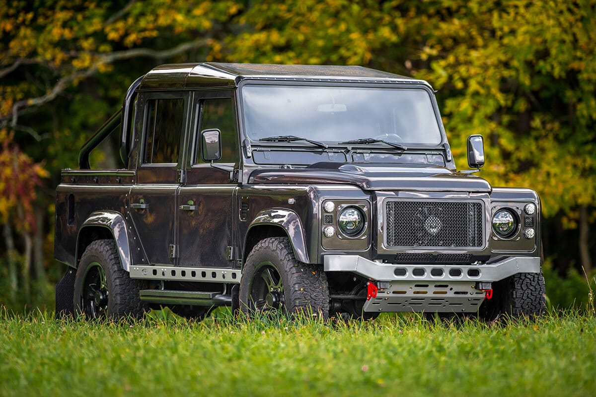 Land Rover Defender D110 Double Cab Bowler Bulldog: Exterior