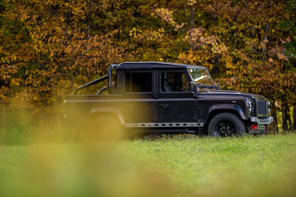 Land Rover Defender D110 Double Cab Bowler Bulldog: Exterior