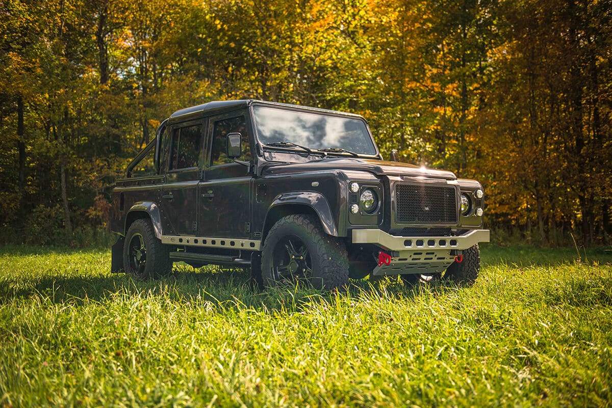 Land Rover Defender D110 Double Cab Bowler Bulldog: Exterior