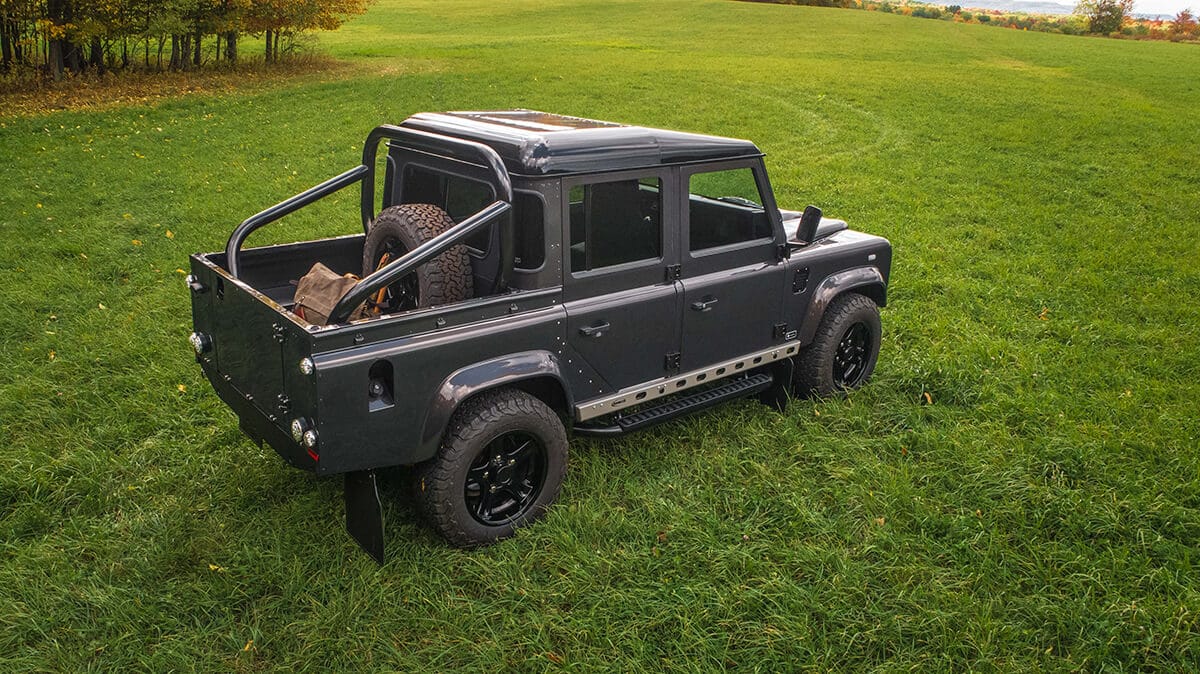 Land Rover Defender D110 Double Cab Bowler Bulldog: Exterior