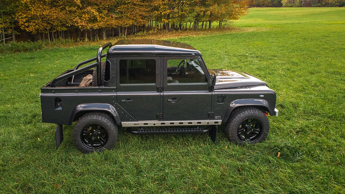 Land Rover Defender D110 Double Cab Bowler Bulldog: Exterior