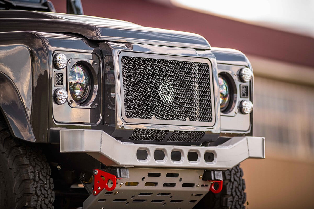 Land Rover Defender D110 Double Cab Bowler Bulldog: Exterior