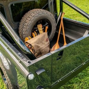 Land Rover Defender D130: Detail