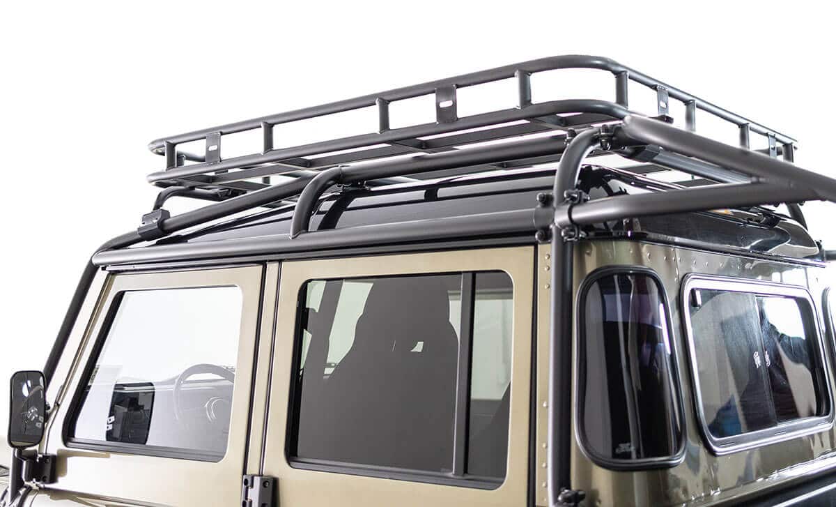 Land Rover Defender D130 Exterior: Roof rack