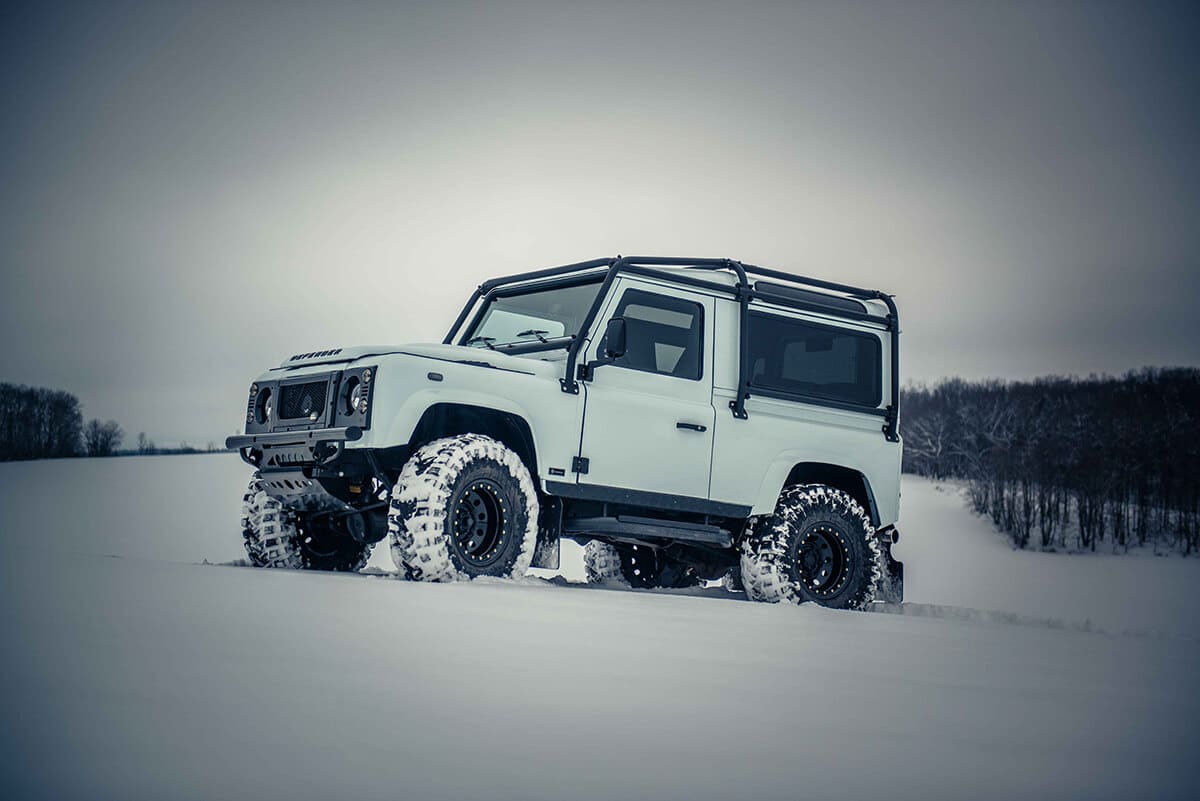 Land Rover Defender D90: Exterior