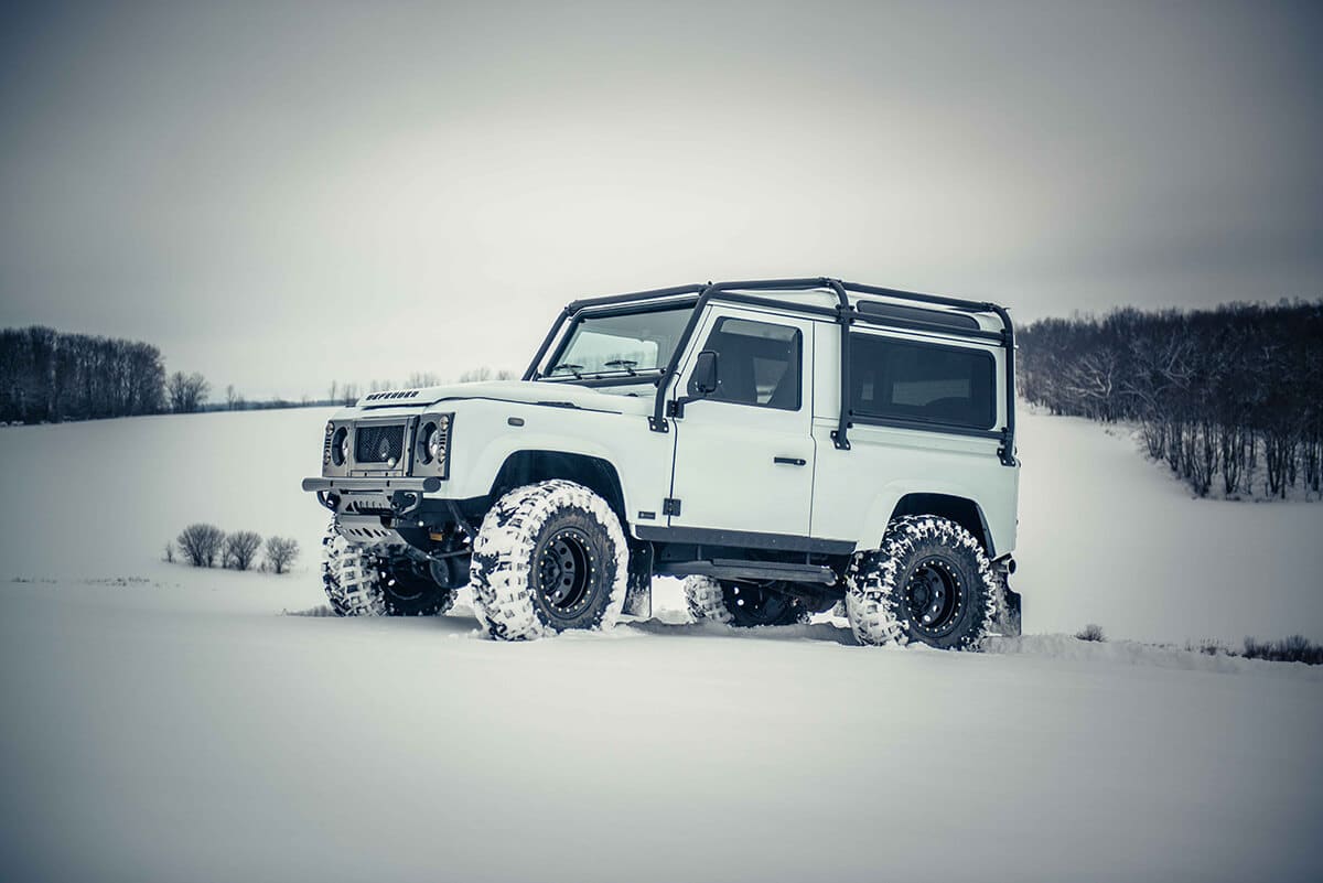 Land Rover Defender D90: Exterior