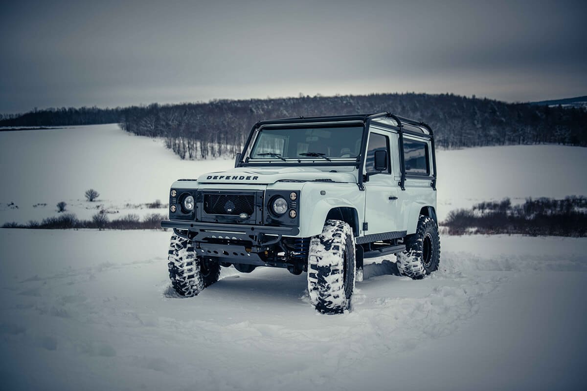 Land Rover Defender D90: Exterior