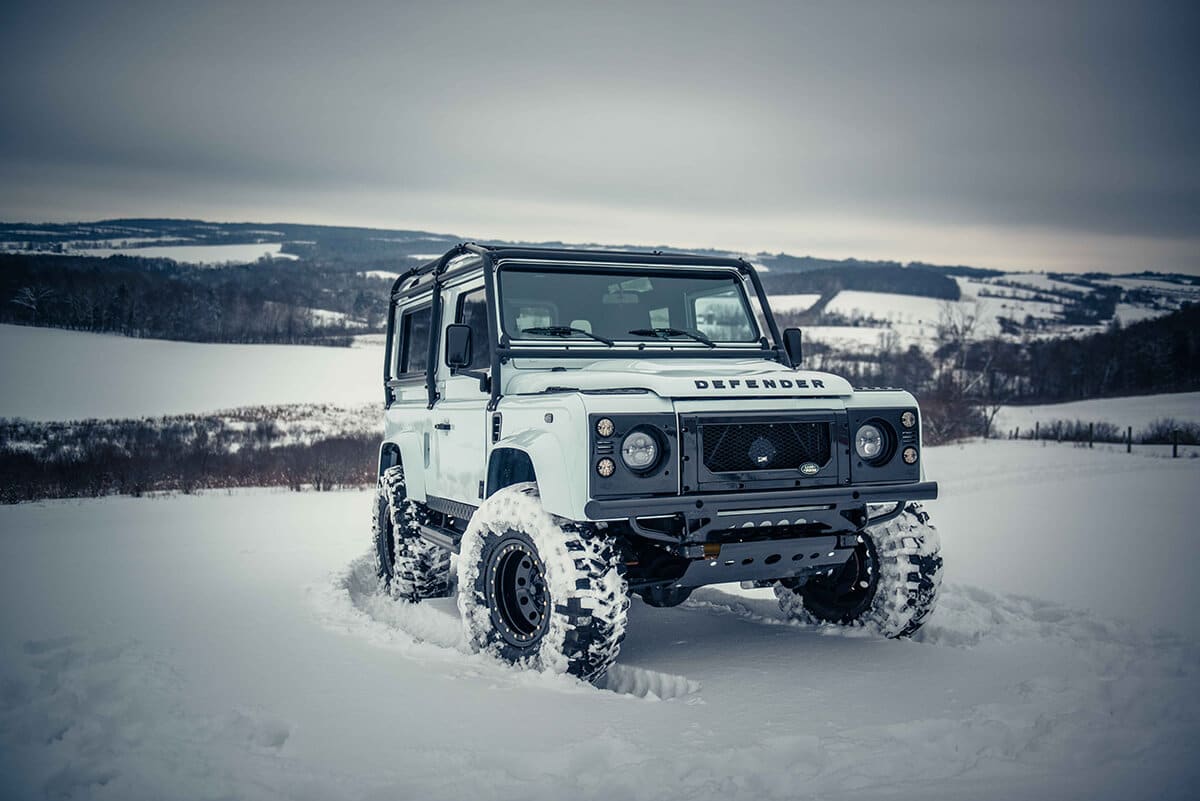 Land Rover Defender D90: Exterior