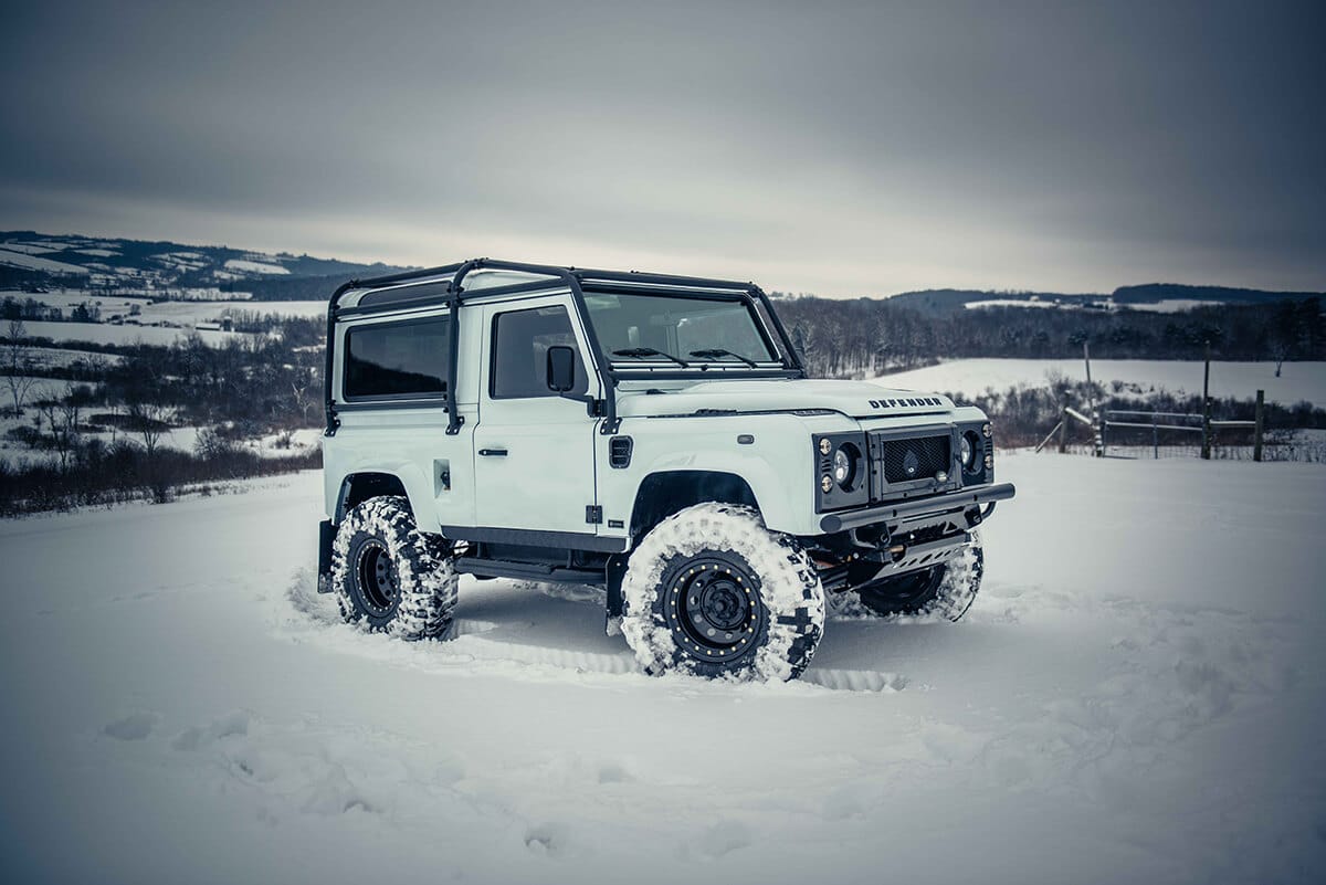 Land Rover Defender D90: Exterior