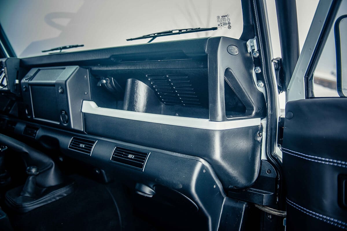 Arctic Package Helderburg Land Rover Defender D90: Interior Detail