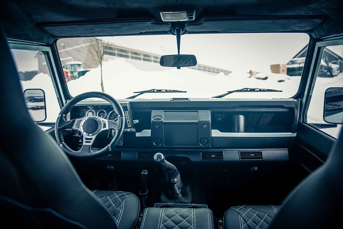 Land Rover Defender D90: Interior Detail