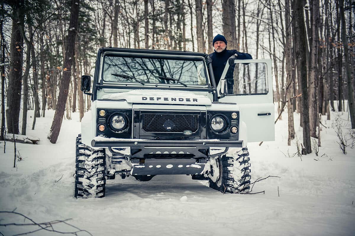 Land Rover Defender D90: Exterior