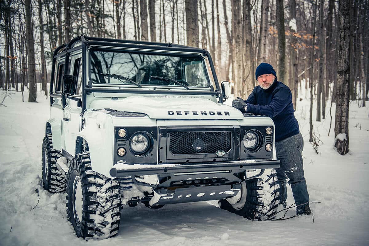 Land Rover Defender D90: Exterior