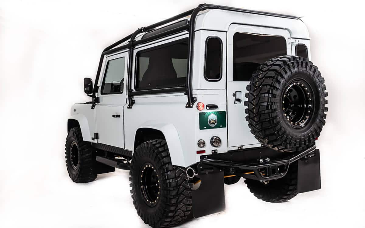 Land Rover Defender D90 Exterior