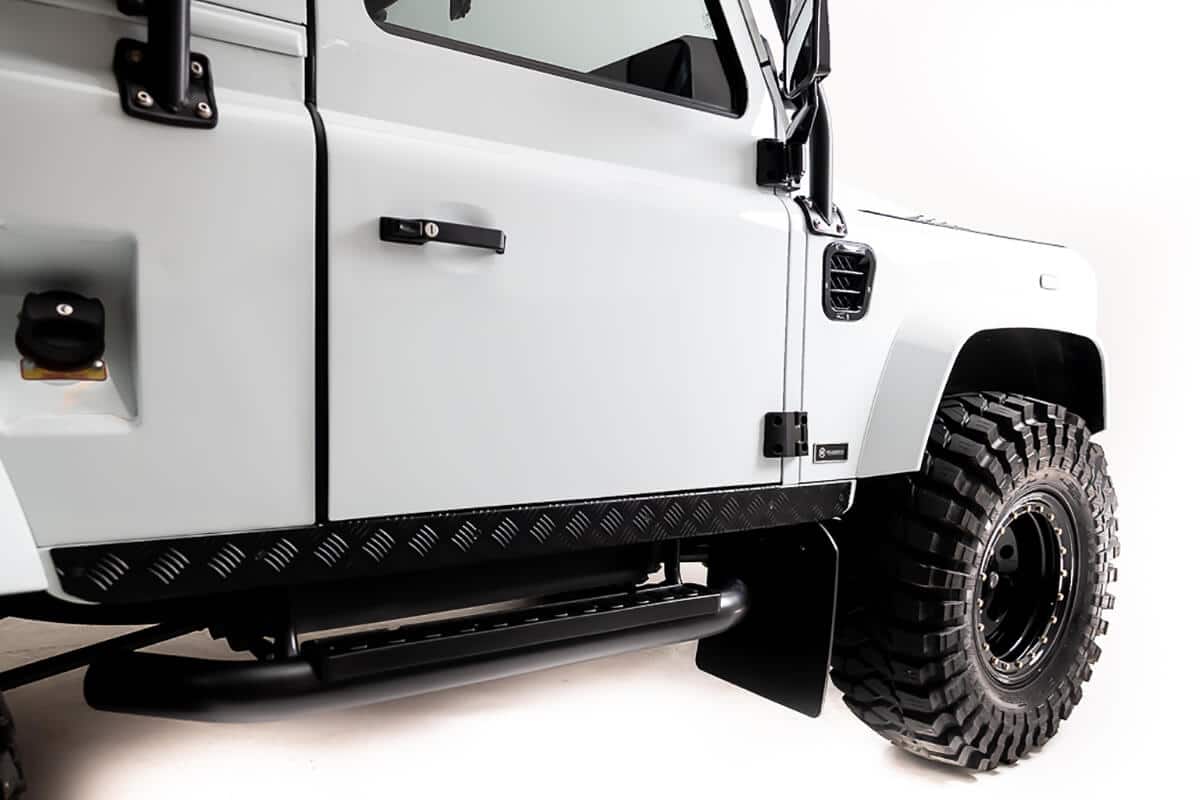 Land Rover Defender D90 Exterior