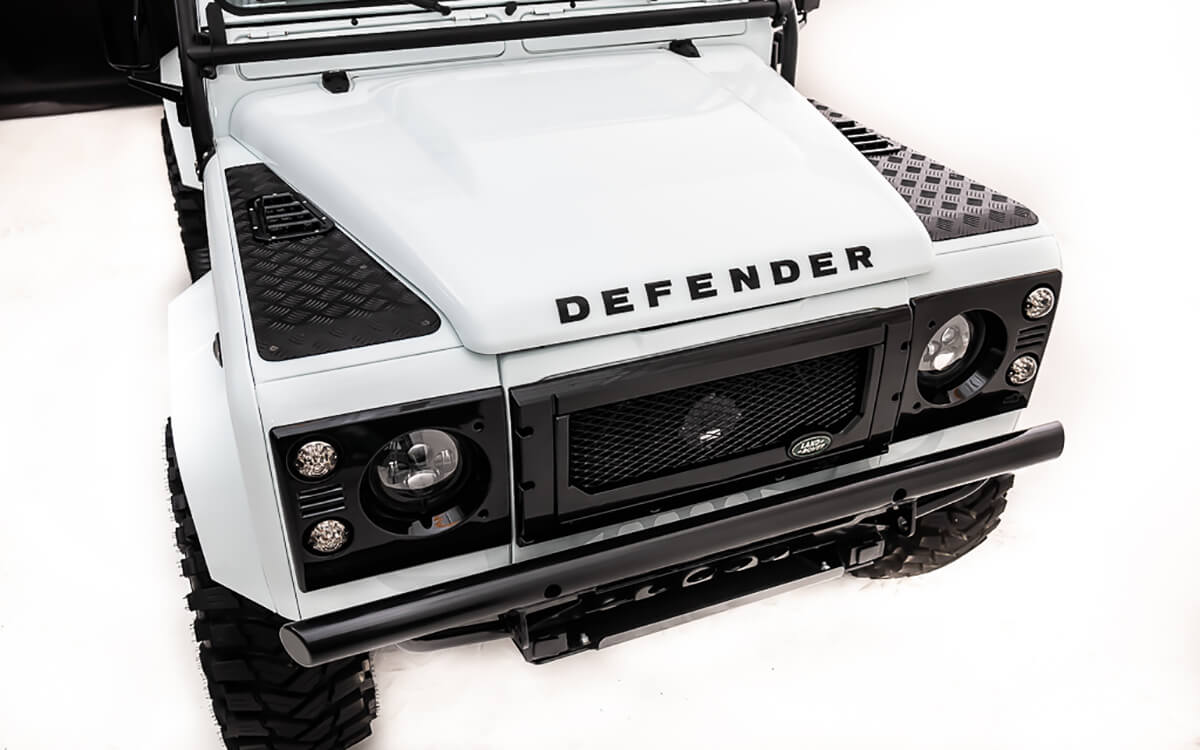 Land Rover Defender D90 Exterior