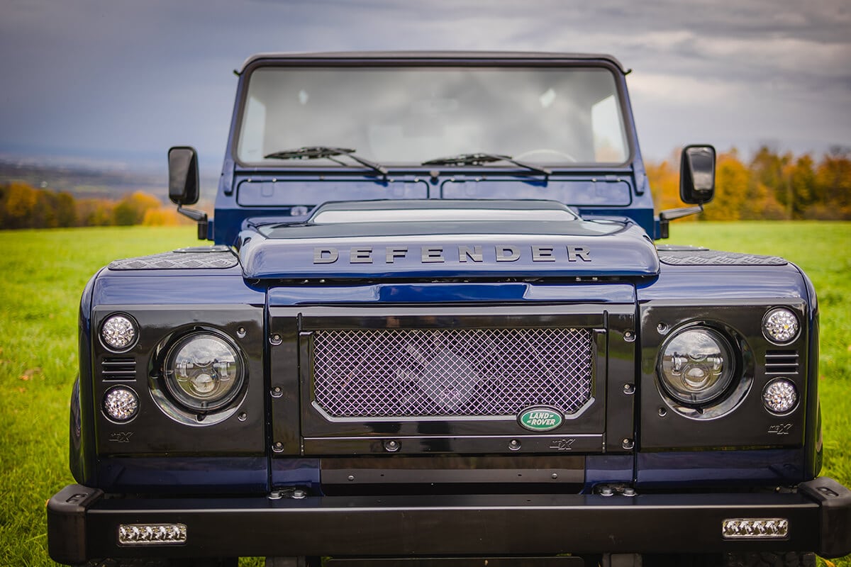 Land Rover Defender D90: Exterior