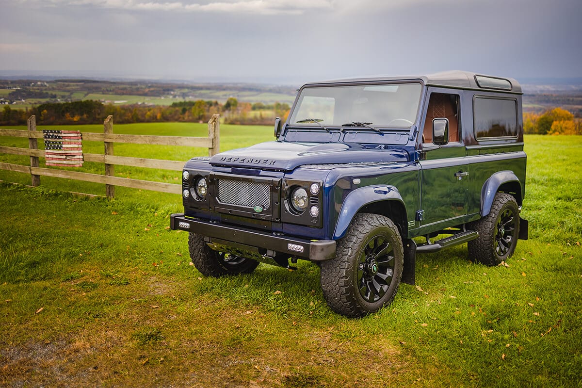 Land Rover Defender D90: Exterior