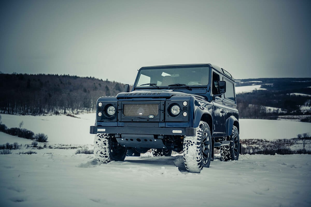 Land Rover Defender D90: Exterior