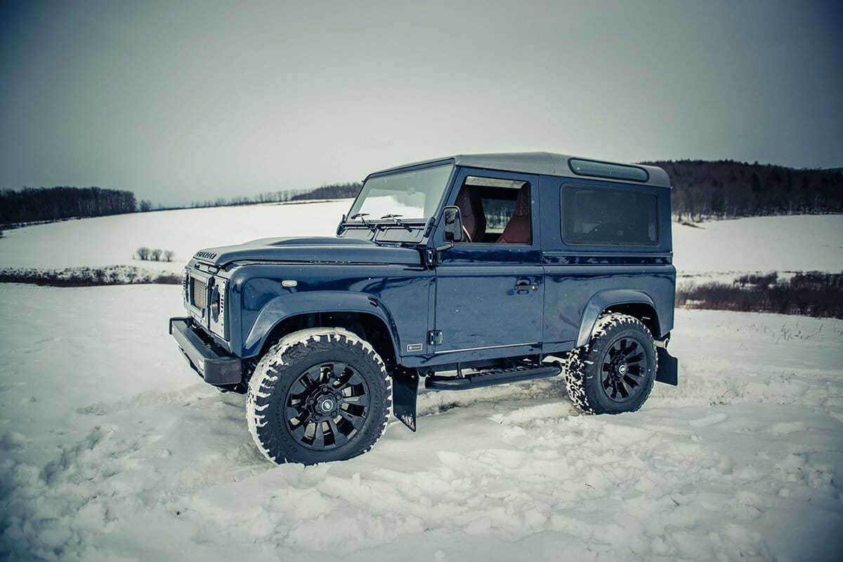 Land Rover Defender D90: Exterior