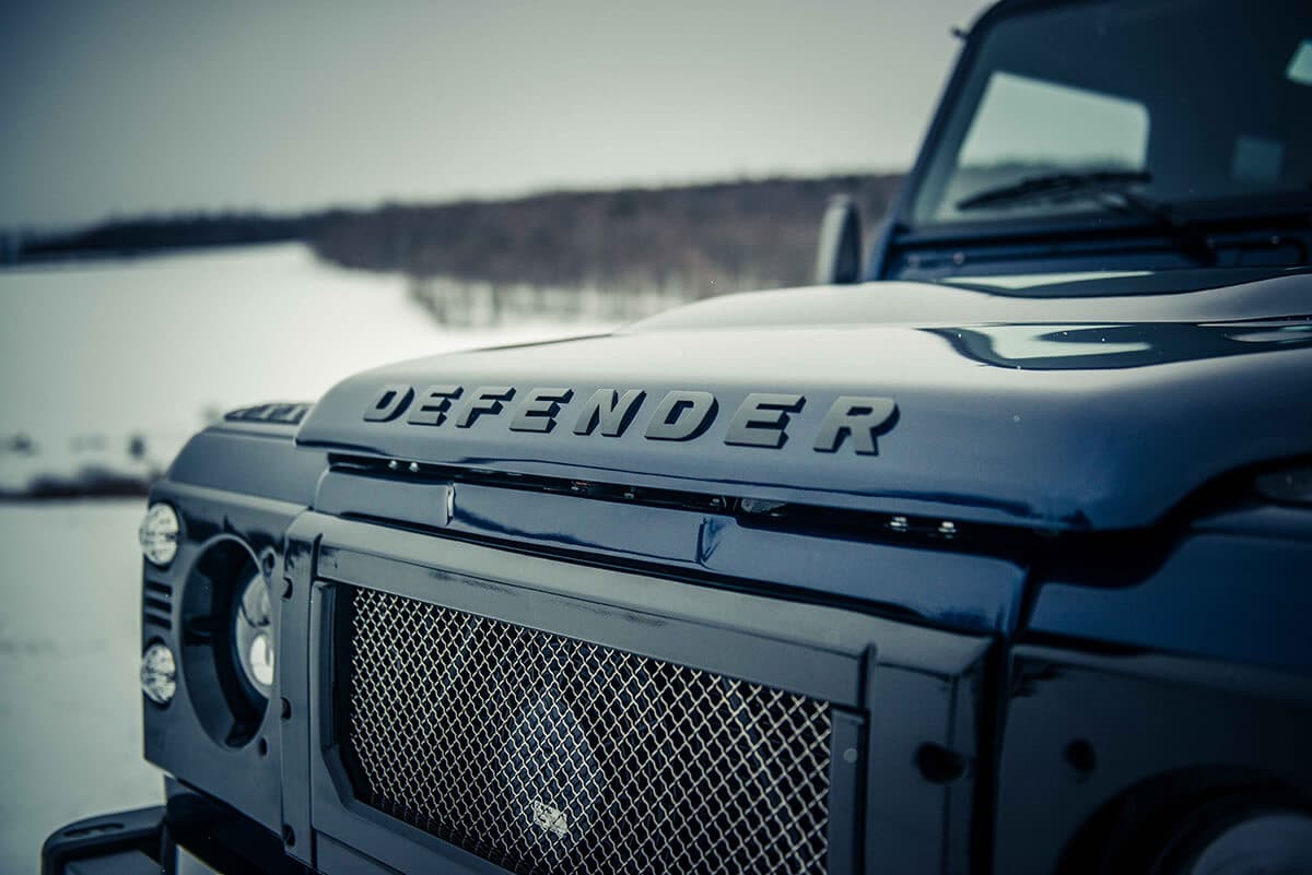 Land Rover Defender D90: Exterior Detail