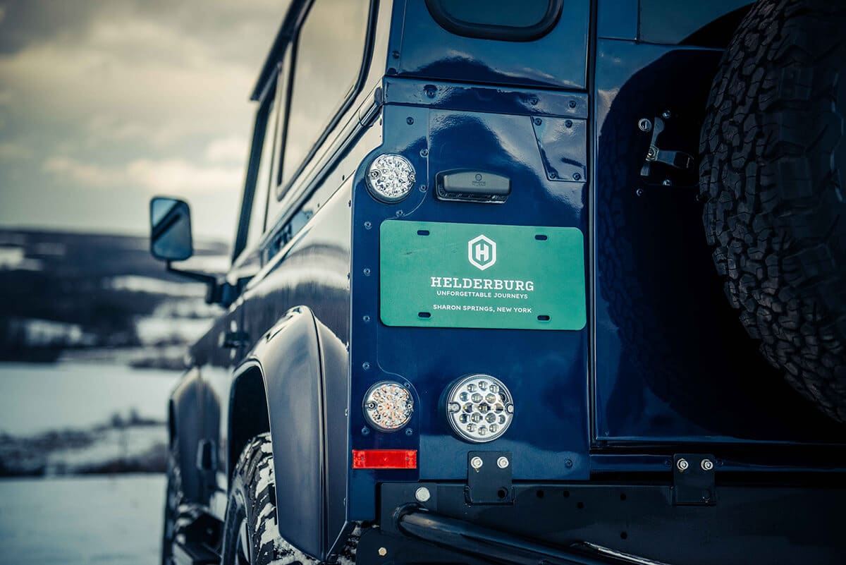 Land Rover Defender D90: Exterior Detail