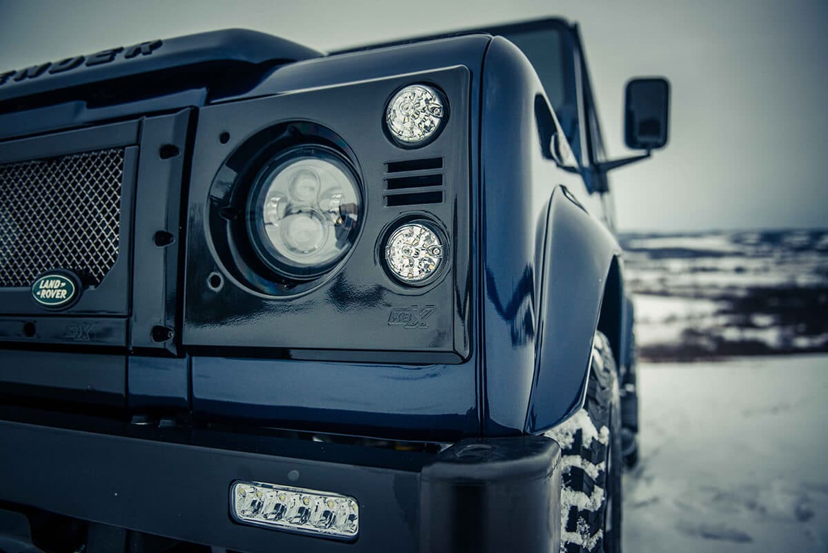 Land Rover Defender D90: Exterior Detail