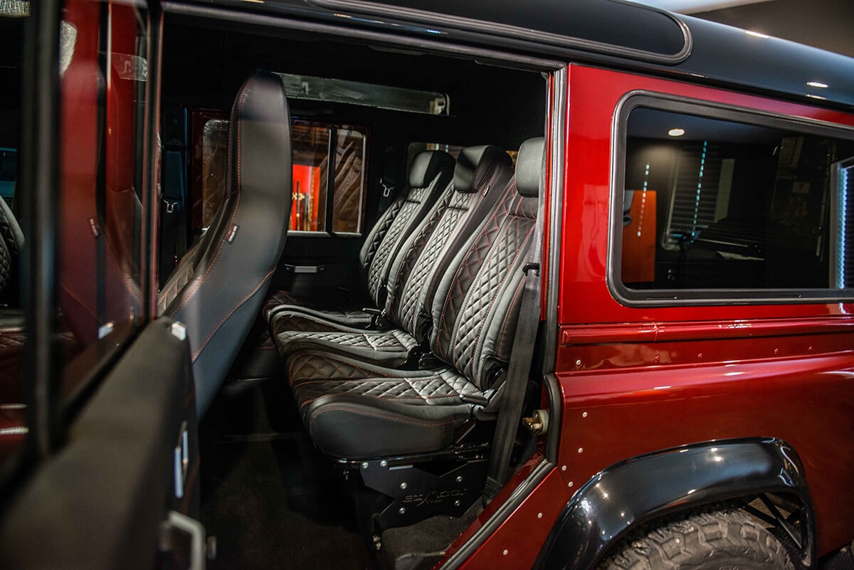 Land Rover Defender D110: Interior