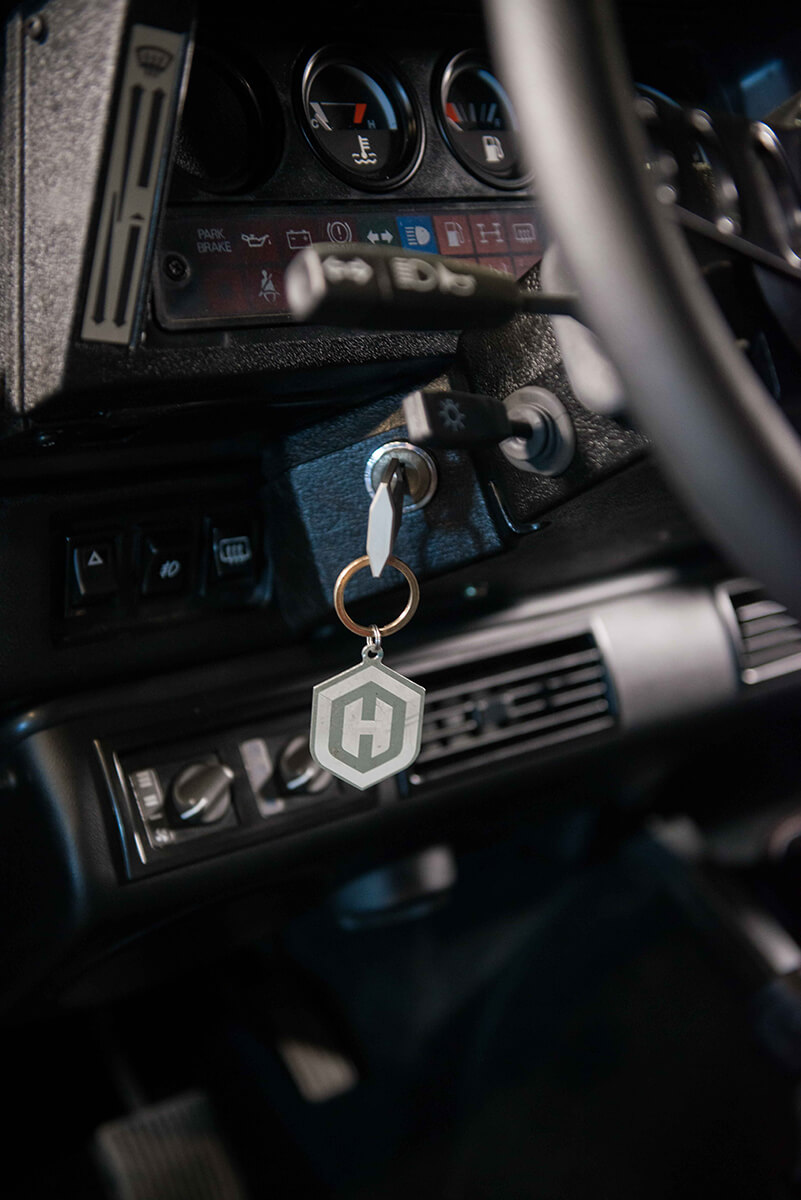 Land Rover Defender D110: Interior