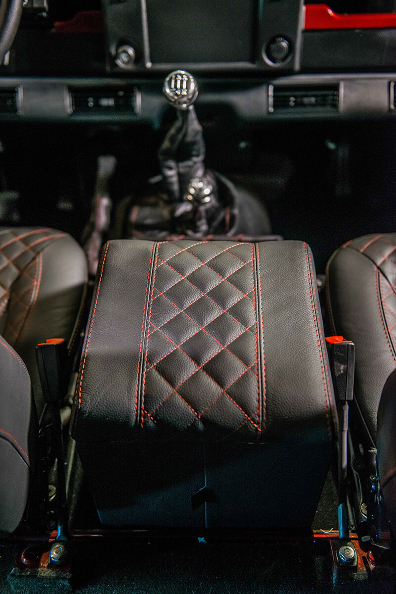 Land Rover Defender D110: Interior