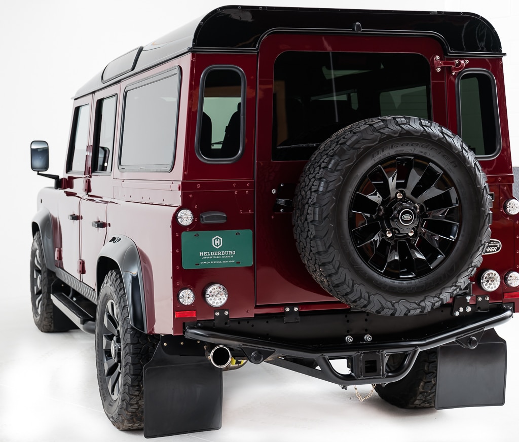 Land Rover Defender D110: Exterior