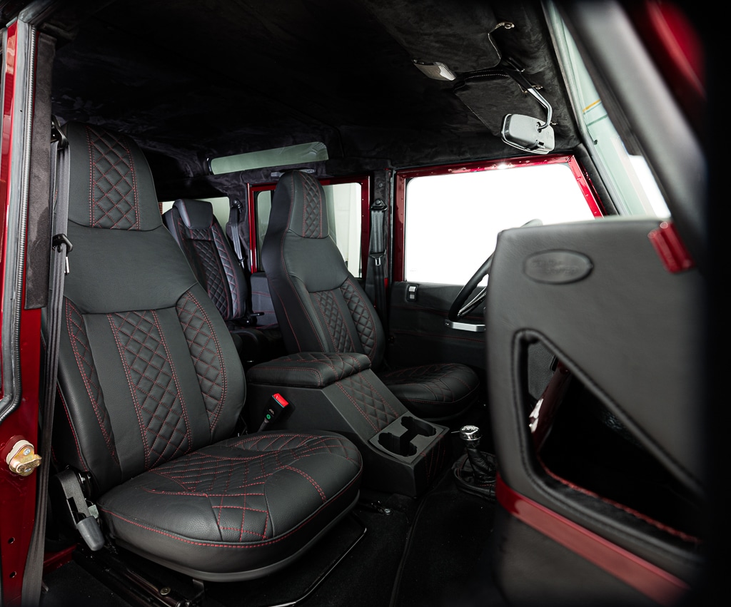 Land Rover Defender D110: Interior