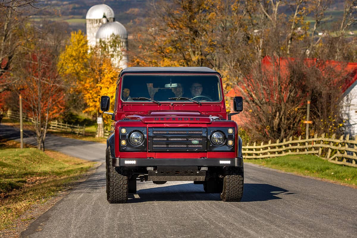 Land Rover Defender D110: Exterior