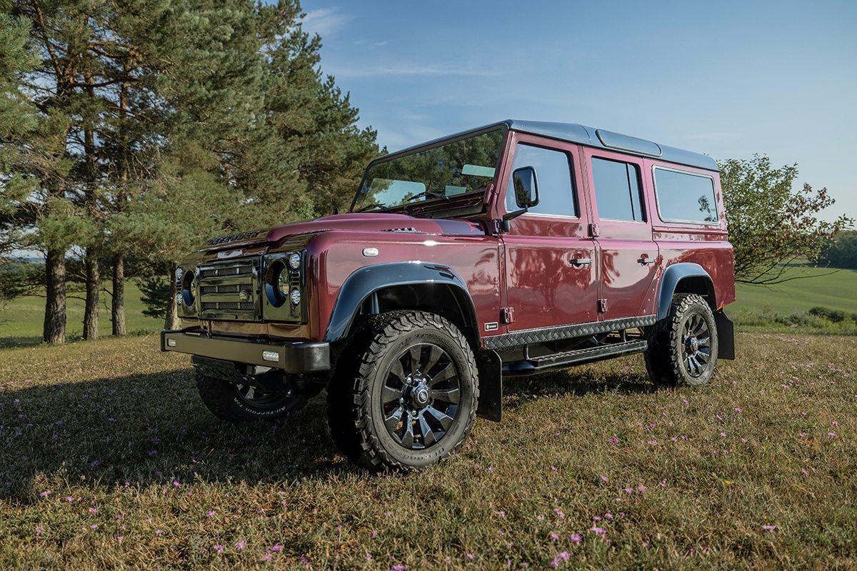 Land Rover Defender D110: Exterior