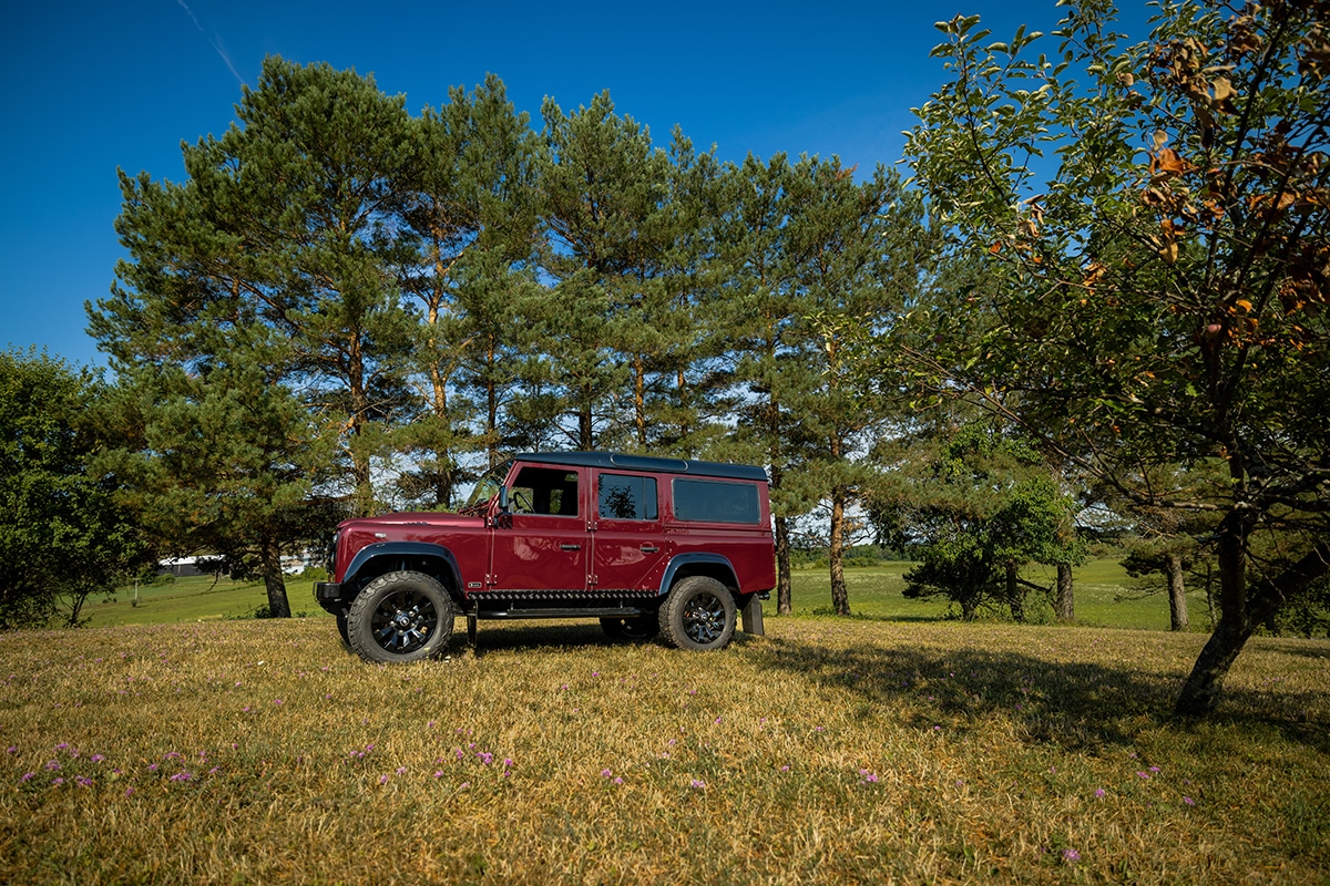 Land Rover Defender D110: Exterior