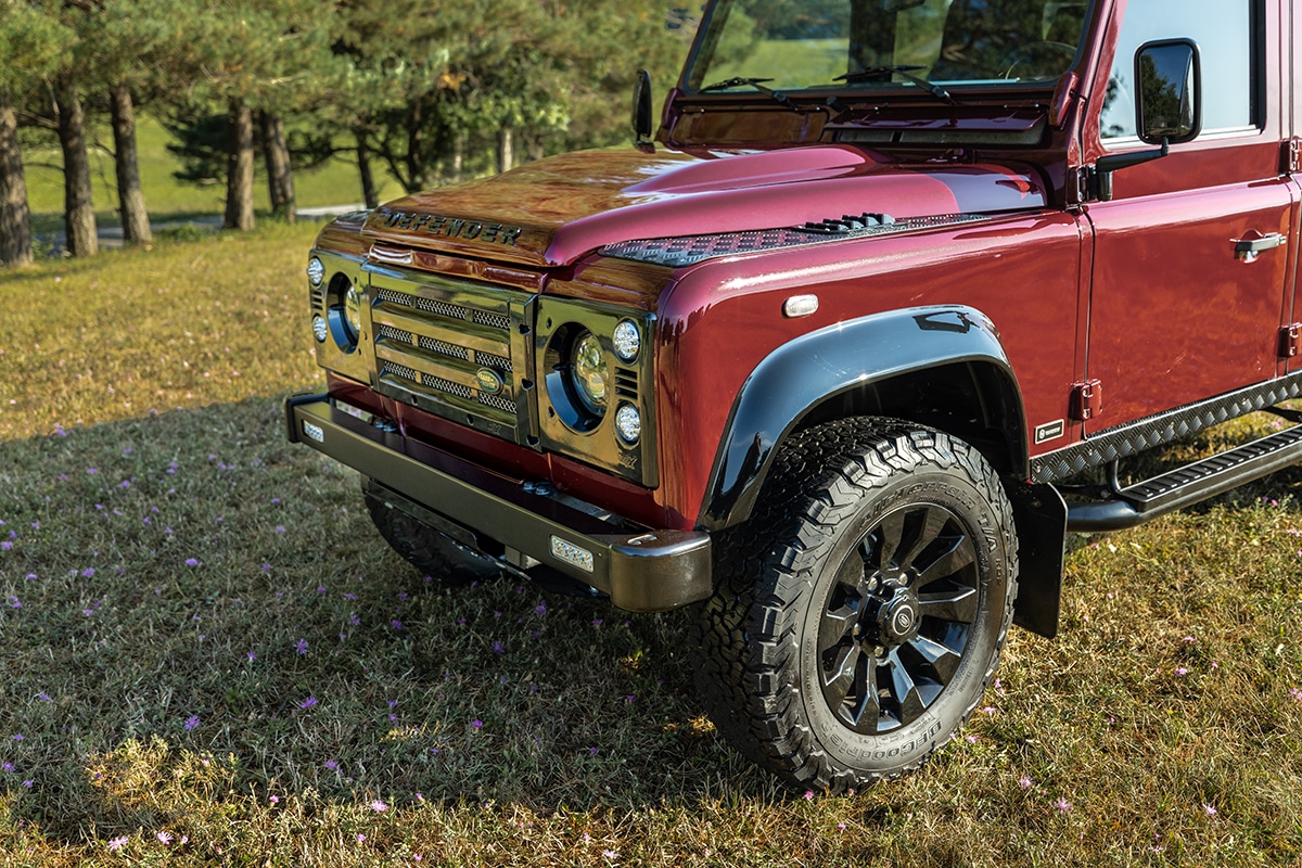 Land Rover Defender D110: Exterior